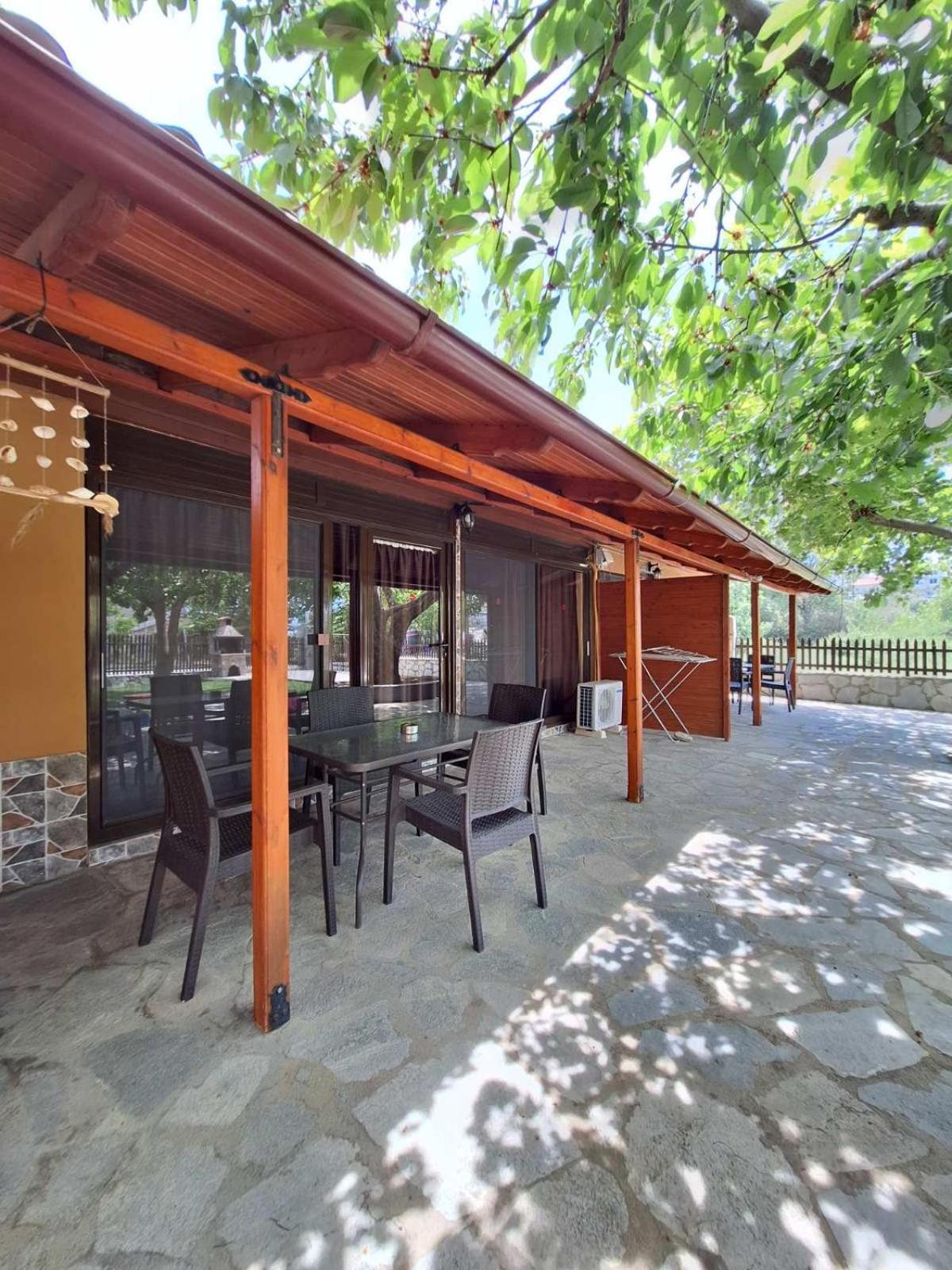 Platanes Apartments สกาลา มาริออน ภายนอก รูปภาพ